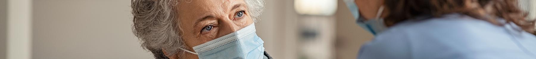 Formation sur la prévention et le contrôle des infections pour les partenaires de soins essentiels Un aide naturel avec le patient