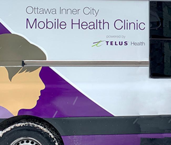 La camionnette de la clinique de santé mobile d’Ottawa Inner City Health